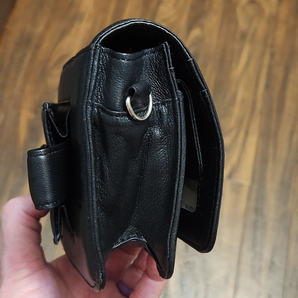 Wilson's Pelle Studio Black Leather Crossbody Wristlette Bag - Picture 6 of 16